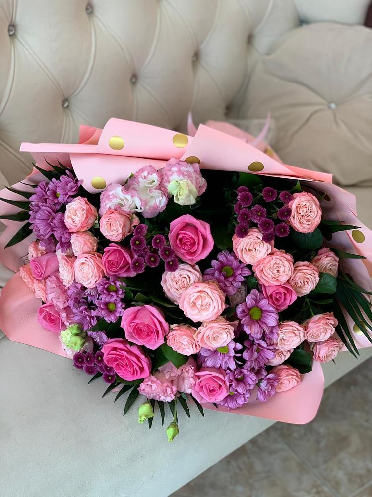 Букет цветов из: Хризантемы, Розы и Лизиантусы в Большое Нагаткино