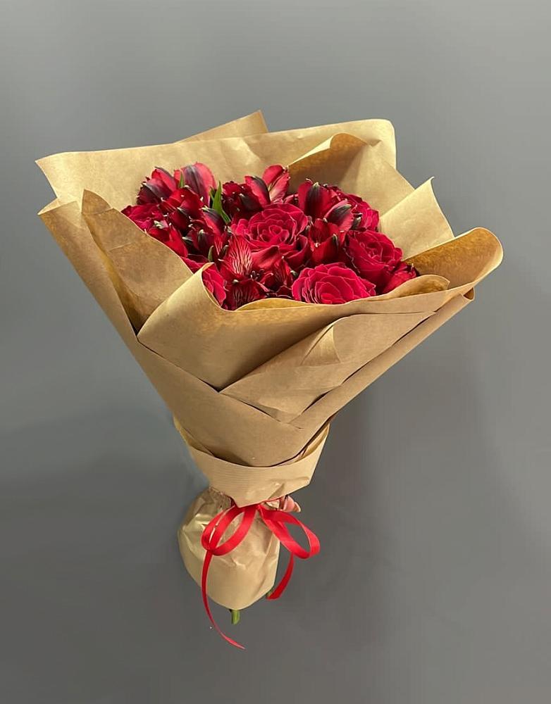 Букет цветов из: Альстромерии и Розы в Большое Нагаткино