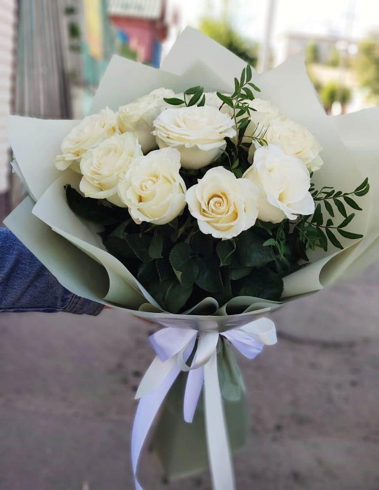 Букет Белые розы Проуд в Большое Нагаткино