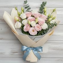 Букет цветов из:  Лизиантусы в Большое Нагаткино