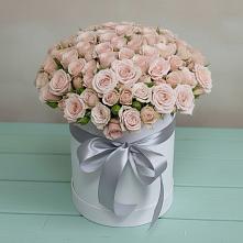 Цветочная композиция из Розы в шляпной коробке в Большое Нагаткино