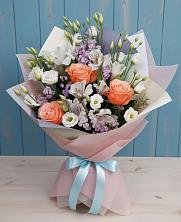 Букет цветов из:  Лизиантусы, Розы, Альстромерии и Гипсофила в Большое Нагаткино