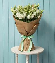 Букет цветов из:  Лизиантусы в Большое Нагаткино