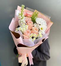 Букет цветов из:  Хризантемы и Розы в Большое Нагаткино