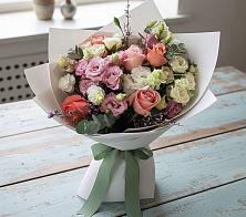 Букет цветов из:  Розы, Лизиантусы и Гвоздики в Большое Нагаткино