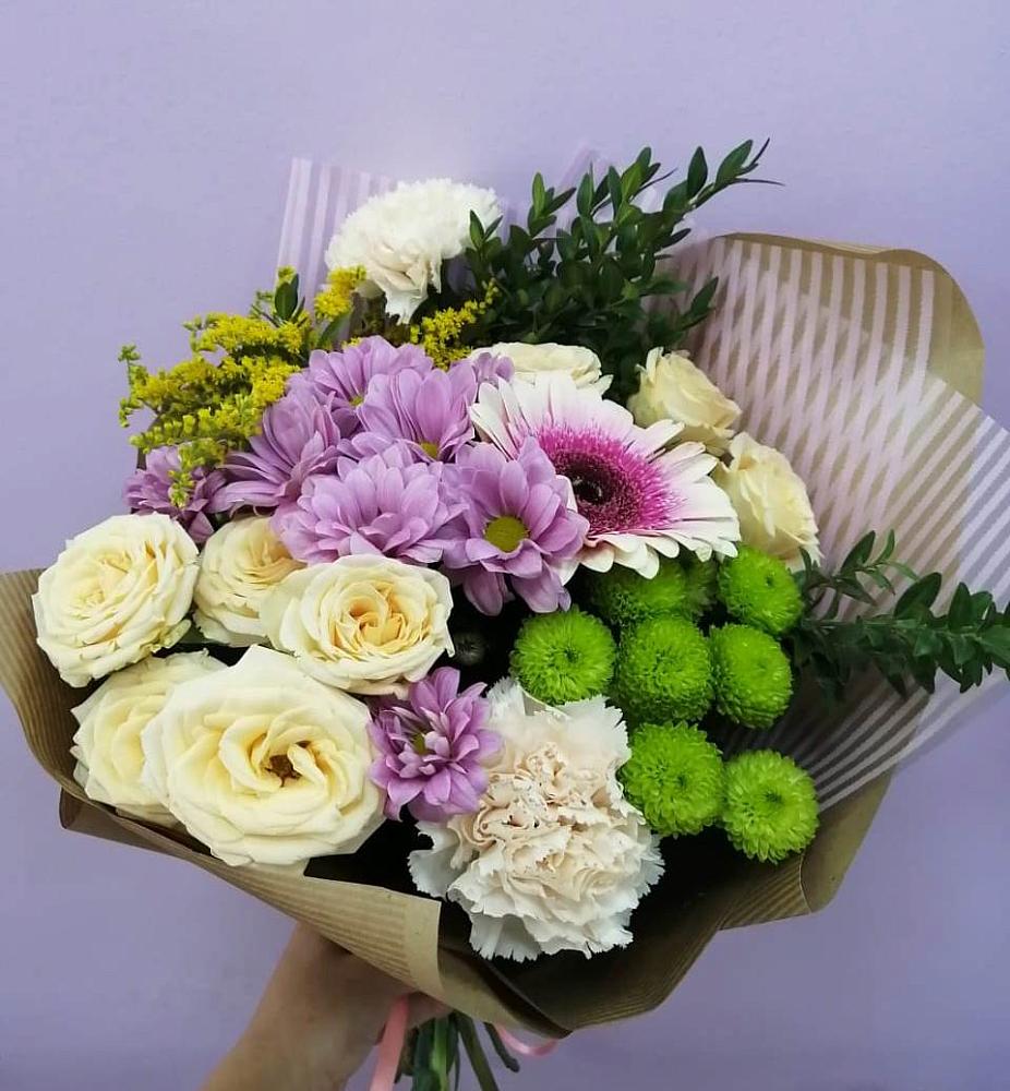 Букет цветов из: Хризантемы, Розы, Гвоздики и Герберы в Большое Нагаткино