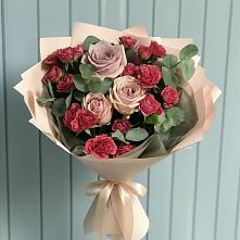 Букет цветов из:  Гвоздики и Розы в Большое Нагаткино