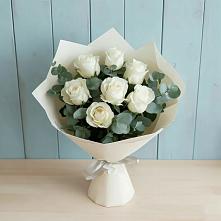 Букет Белые розы в Эвкалипте в Большое Нагаткино
