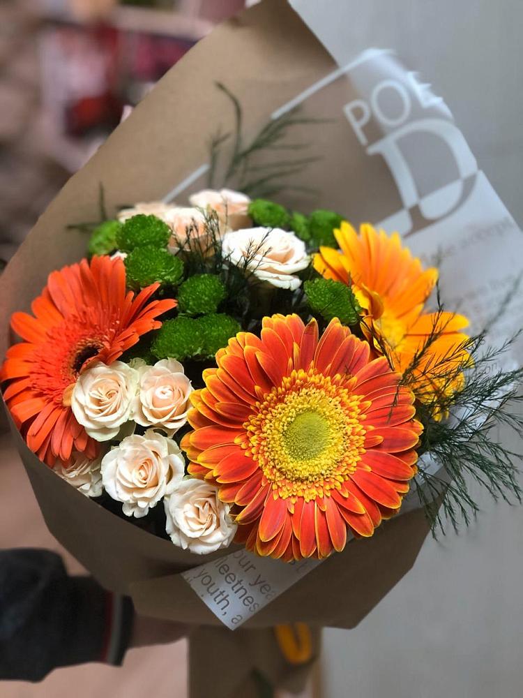 Букет цветов из: Герберы, Хризантемы и Розы в Большое Нагаткино