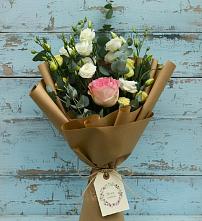 Букет цветов из:  Розы и Лизиантусы в Большое Нагаткино