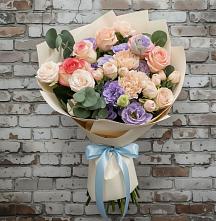 Букет цветов из:  Розы, Лизиантусы и Гвоздики в Большое Нагаткино