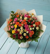 Букет Микс из разноцветных кустовых роз в Большое Нагаткино