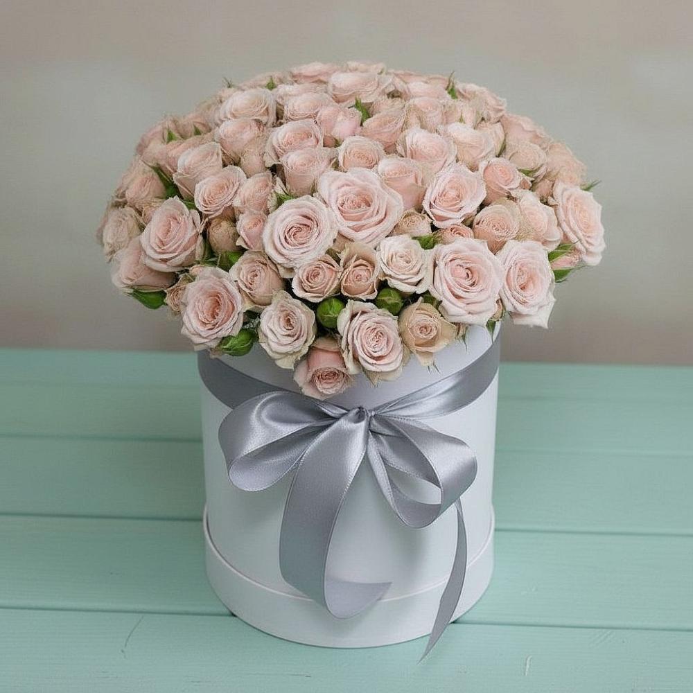 Цветочная композиция из Розы в шляпной коробке в Большое Нагаткино