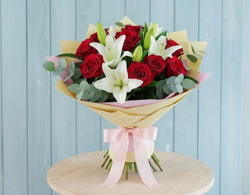 Букет цветов из: Лилии и Розы в Большое Нагаткино